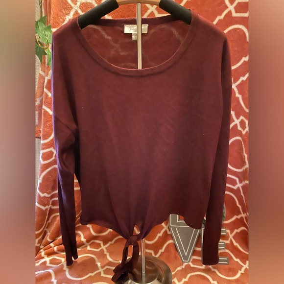 CHARLIE PAIGE Burgundy Front Tie Blouse - Picture 1 of 3